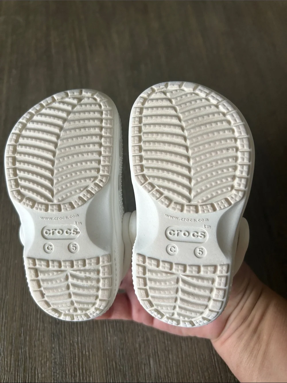 CROCS  Kids Classic Clog Sage White Slip, Like New, Sz. C5.